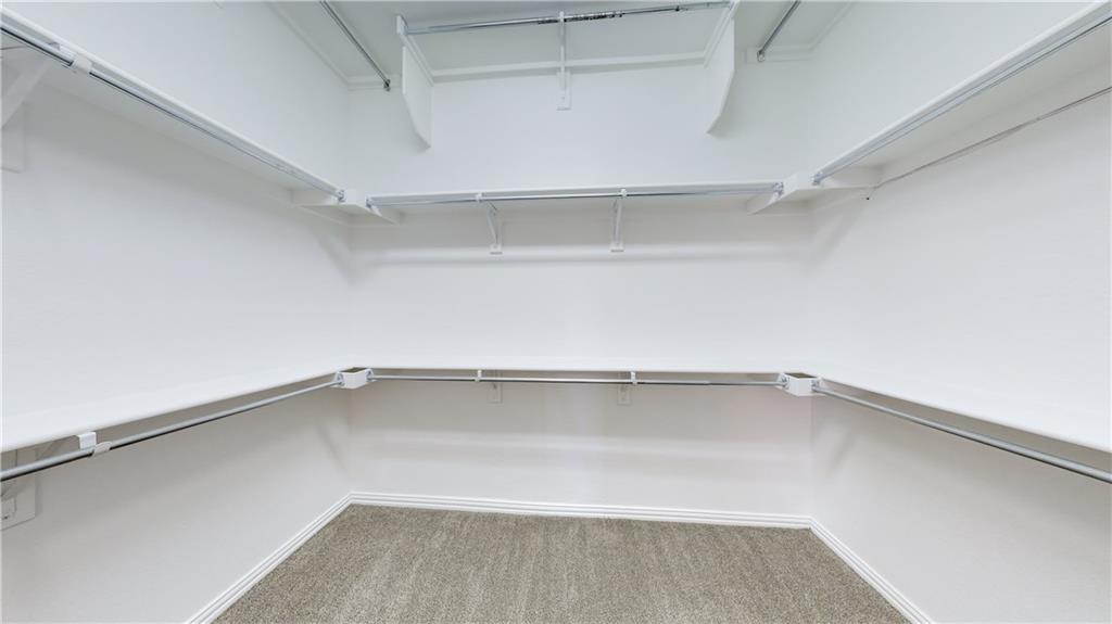 7136 Playa Grand Prairie, TX 75054 - Photo 31 of 36 a view of an empty walk in closet