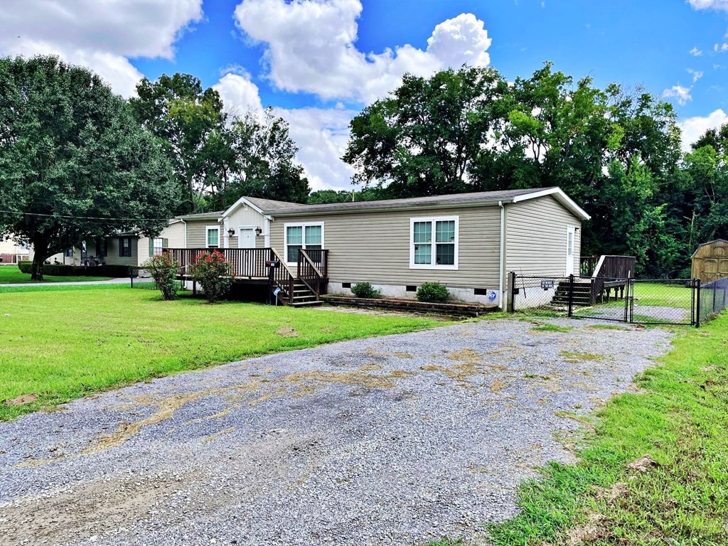 269 Ledge Lane Decatur, TN 37322 - Photo 6 of 40 Gallery Image 6