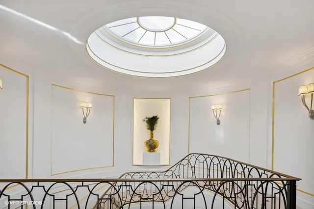 $50,000 | 919 Hill Road, Winnetka, IL 60093