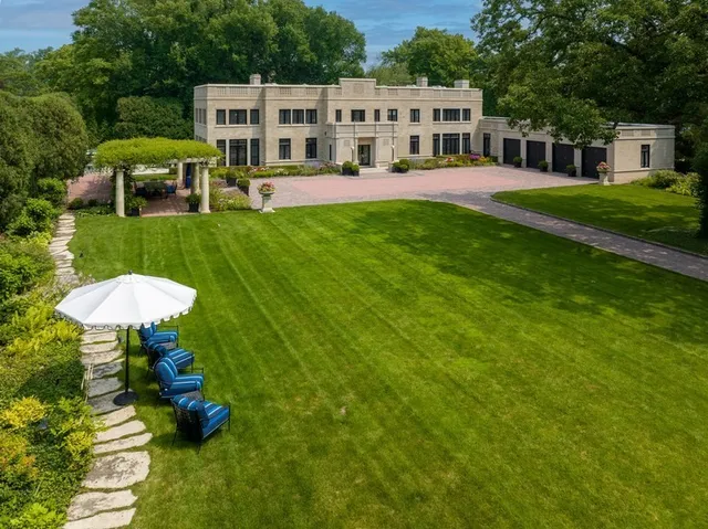 $50,000 | 919 Hill Road, Winnetka, IL 60093