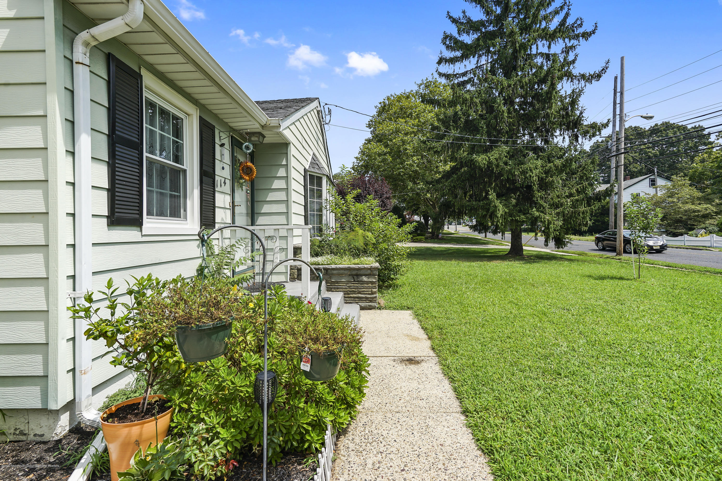 114 Bethany Road Hazlet, NJ 07730 - Photo 4 of 34 DSC08382