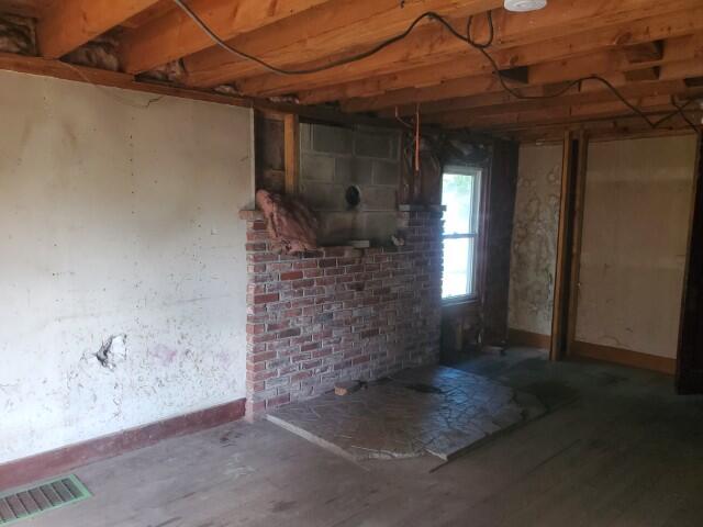 13 Brown Road Oxford, ME 04270 - Photo 5 of 12 20240927_133836
