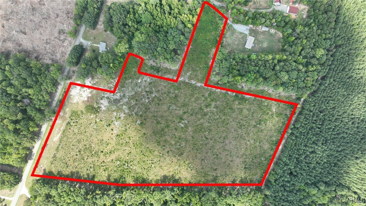 0 Venable Road Kents Store, VA 23084 - Photo 1 of 12 a view of small yard