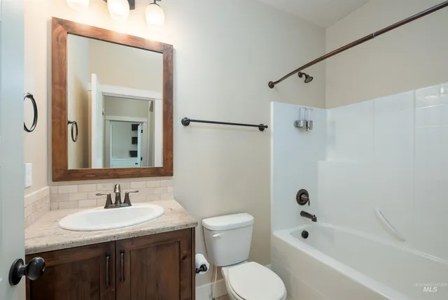 $584,900 | 10201 West Lakeland Drive, Garden City, ID 83714