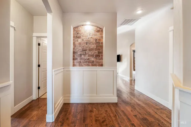 $584,900 | 10201 West Lakeland Drive, Garden City, ID 83714