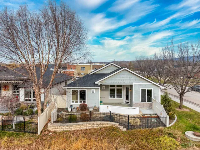 $584,900 | 10201 West Lakeland Drive, Garden City, ID 83714