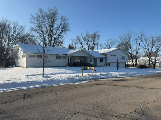 $253,000 | 704 West McKinley Street, Harvard, IL 60033