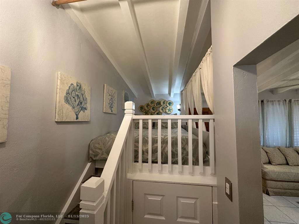 1605 Southwest 25th Street, Unit 4 Fort Lauderdale, FL 33315 - Photo 9 of 14 a view of entryway