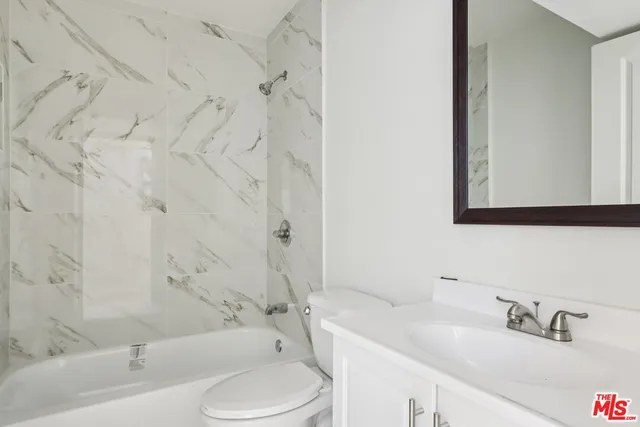 $978,800 | 1675 East 111th Street, Los Angeles, CA 90059