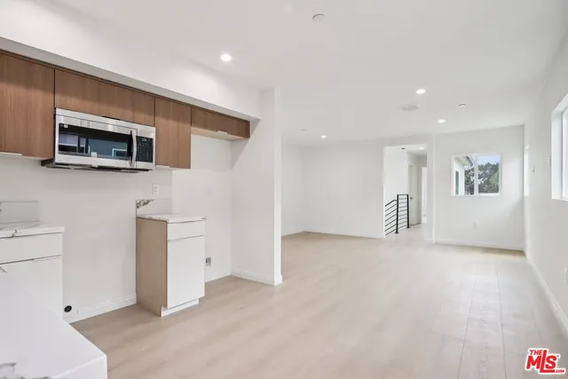 $978,800 | 1675 East 111th Street, Los Angeles, CA 90059