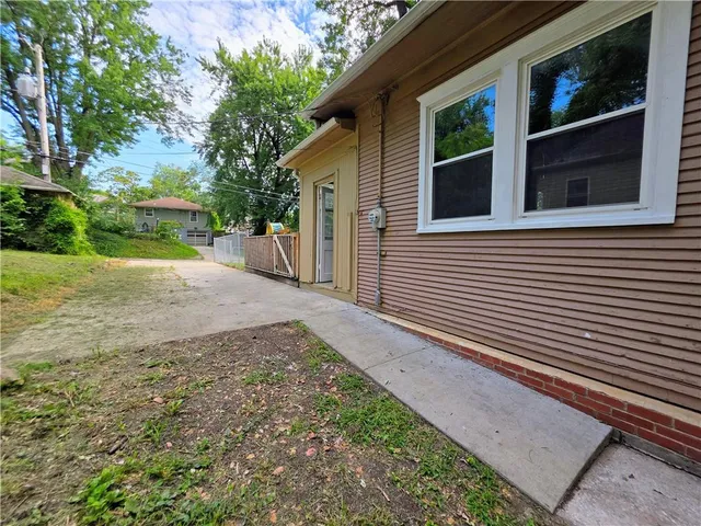 $150,000 | 2906 Lafayette Street, St. Joseph, MO 64507