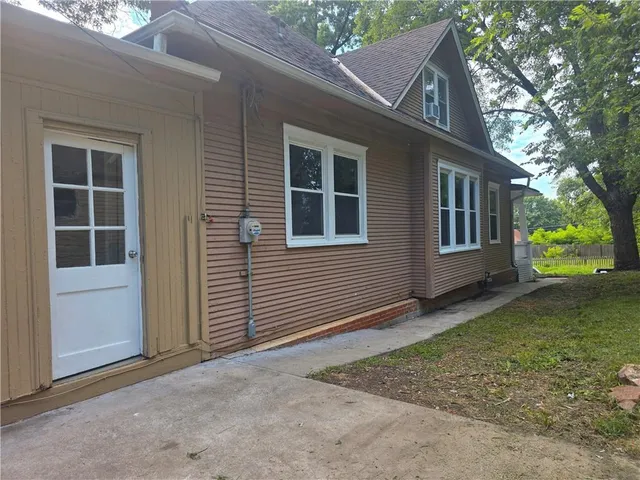 $150,000 | 2906 Lafayette Street, St. Joseph, MO 64507