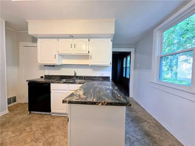 $150,000 | 2906 Lafayette Street, St. Joseph, MO 64507