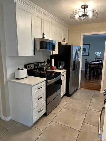 $3,850 | 2156 South Balsam Court, Lakewood, CO 80227