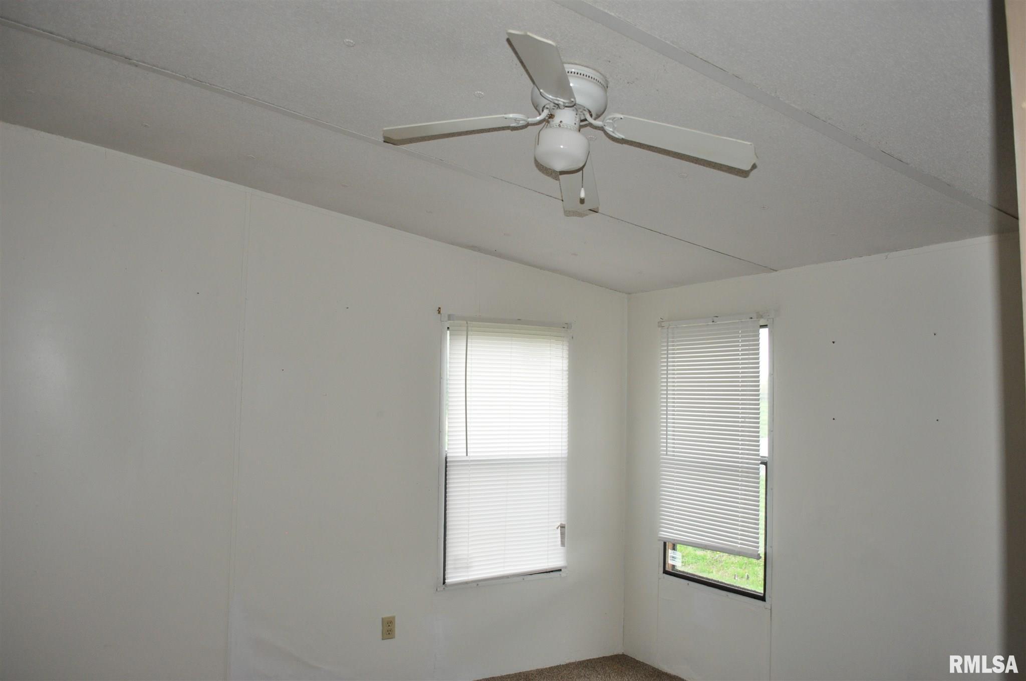 1000 Massey Road Eldorado, IL 62930 - Photo 23 of 28 Gallery Image 23