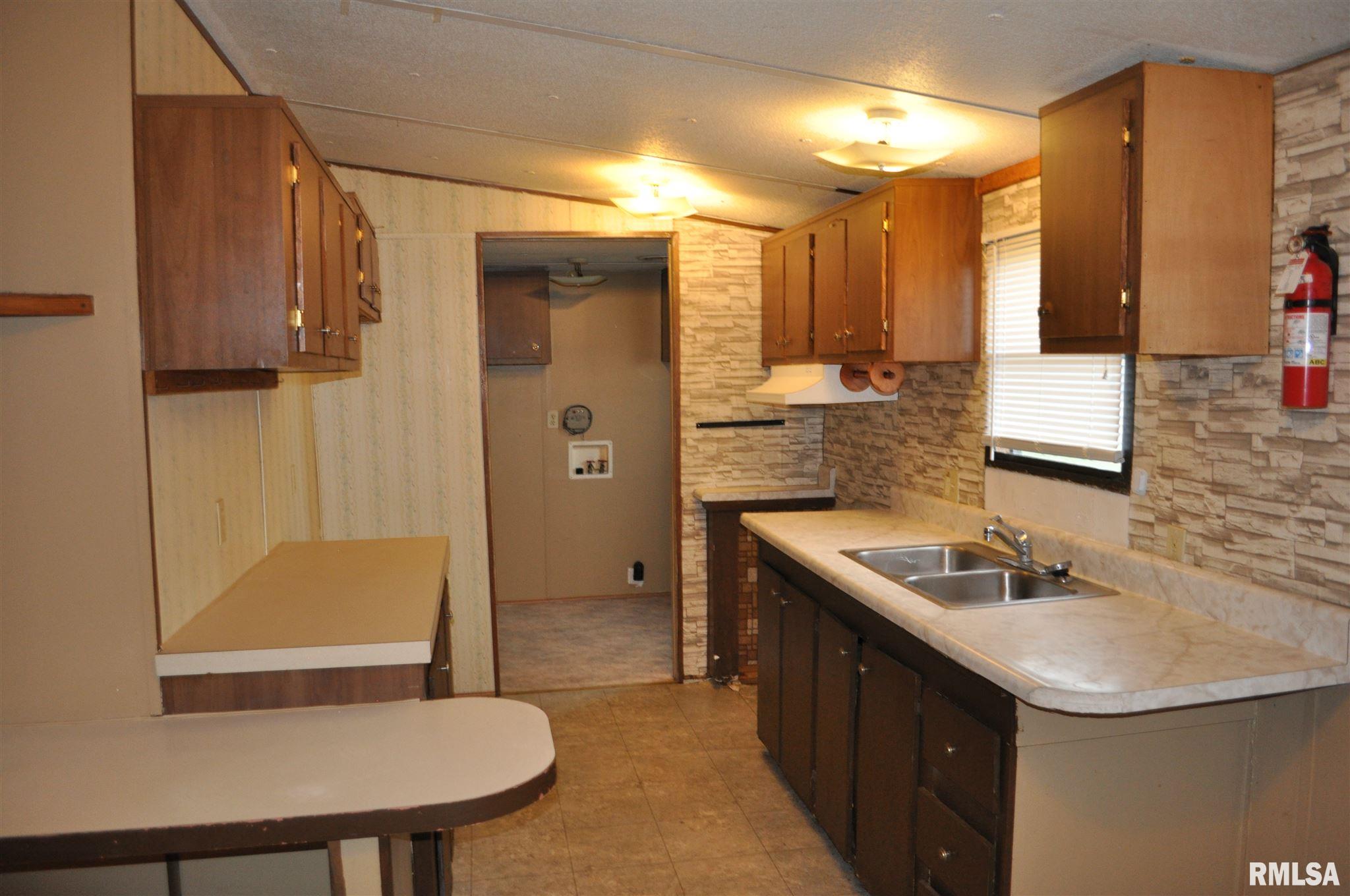 1000 Massey Road Eldorado, IL 62930 - Photo 8 of 28 Gallery Image 8
