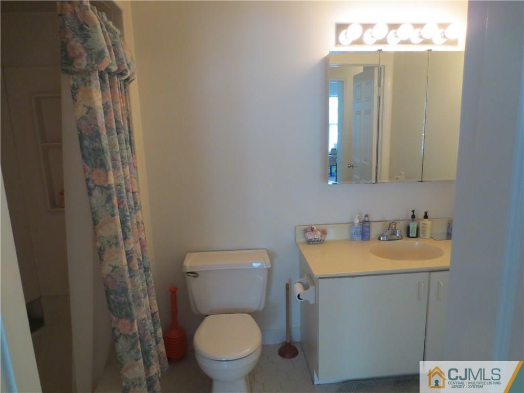 105 Raintree Court, Unit 105 Helmetta, NJ 08828 - Photo 12 of 16 Gallery Image 12