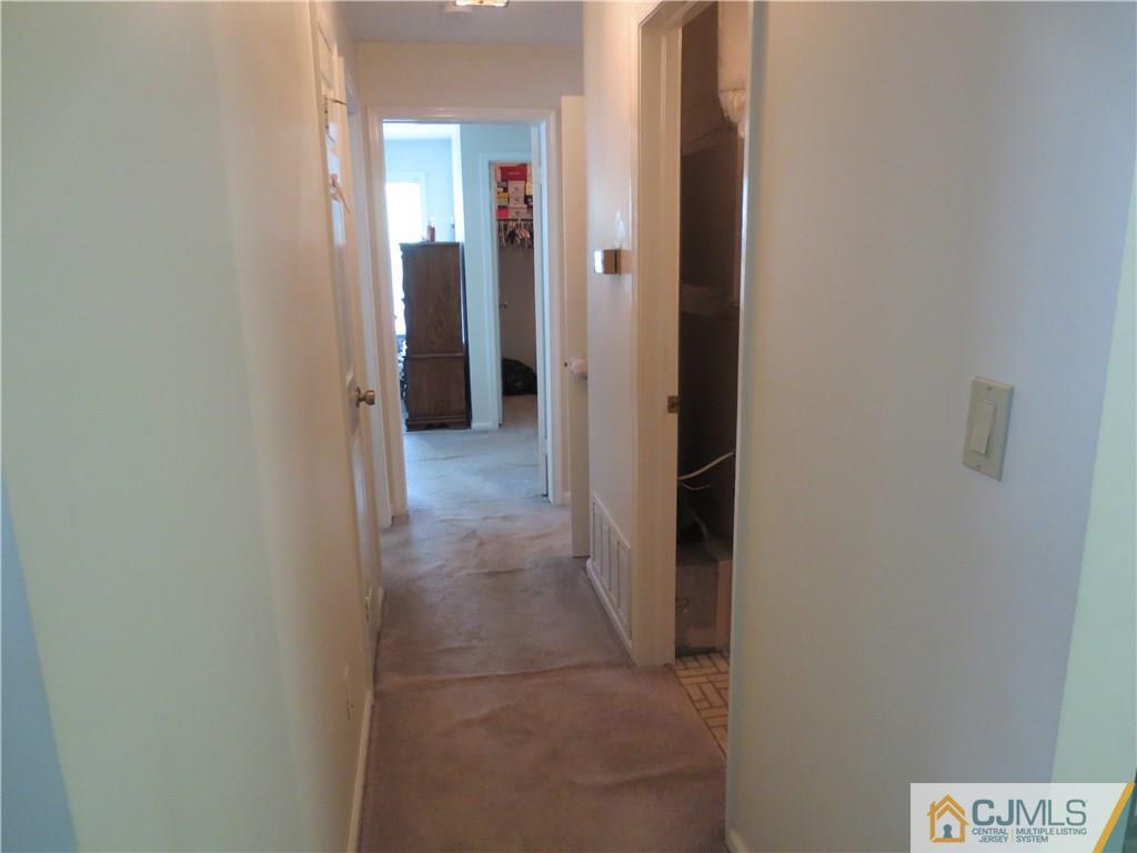 105 Raintree Court, Unit 105 Helmetta, NJ 08828 - Photo 13 of 16 Gallery Image 13