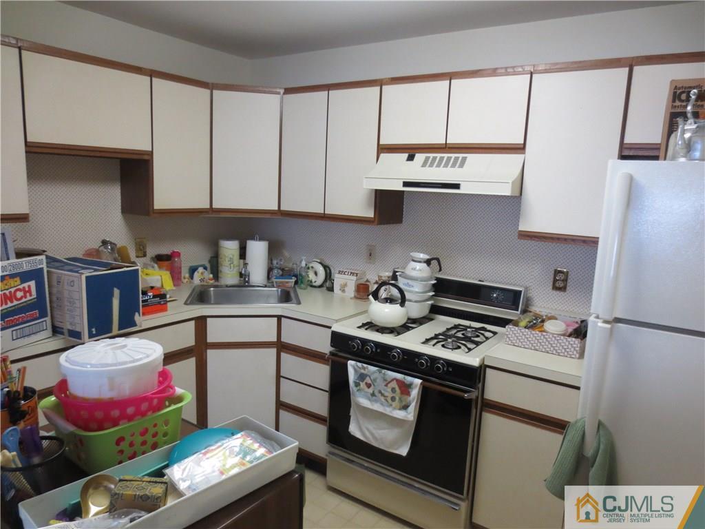 105 Raintree Court, Unit 105 Helmetta, NJ 08828 - Photo 5 of 16 Gallery Image 5
