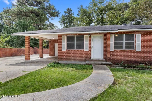 $144,900 | 1104 Fairview Drive, Waynesboro, MS 39367