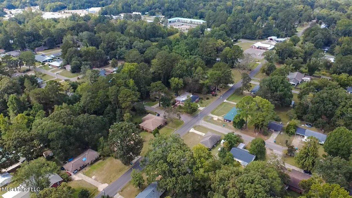 1104 Fairview Drive Waynesboro, MS 39367 - Photo 39 of 42 39-2025-09-24-11-11-19-619