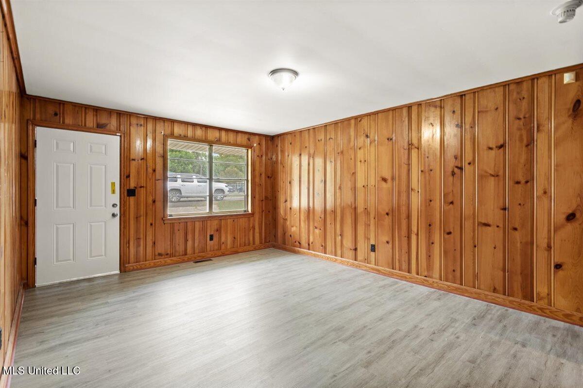 1104 Fairview Drive Waynesboro, MS 39367 - Photo 5 of 42 19-HJ0A0451