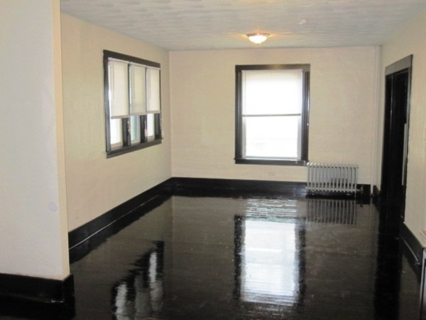 33 Lorimer Street Springfield, MA 01151 - Photo 5 of 12 Gallery Image 5