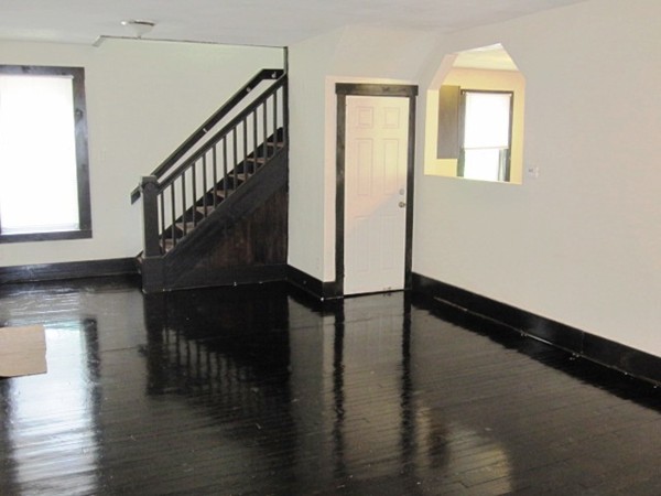 33 Lorimer Street Springfield, MA 01151 - Photo 7 of 12 Gallery Image 7