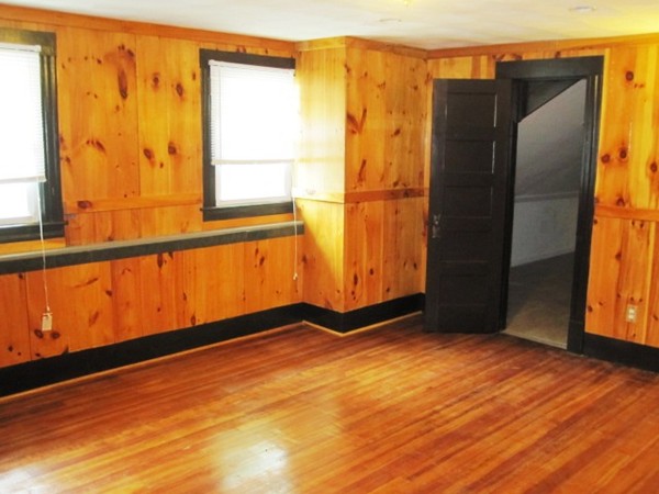 33 Lorimer Street Springfield, MA 01151 - Photo 10 of 12 Gallery Image 10