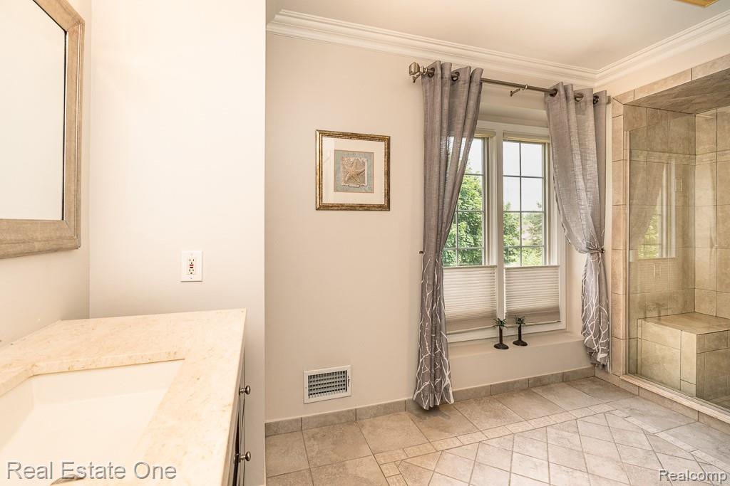 6595 Edith Court Troy, MI 48085 - Photo 46 of 59