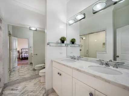$985,000 | 1718 West Superior Street, Unit 2E, Chicago, IL 60622