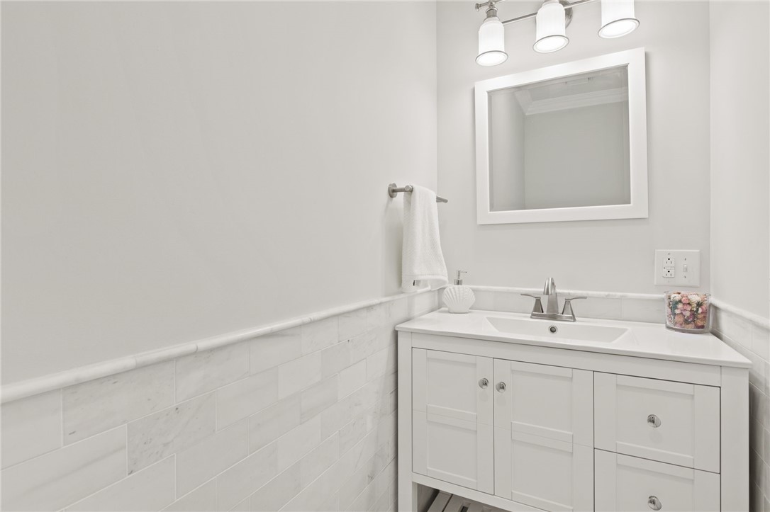 114-116 East Main Street Milo, NY 14527 - Photo 26 of 50 1/2 Bath off of home office