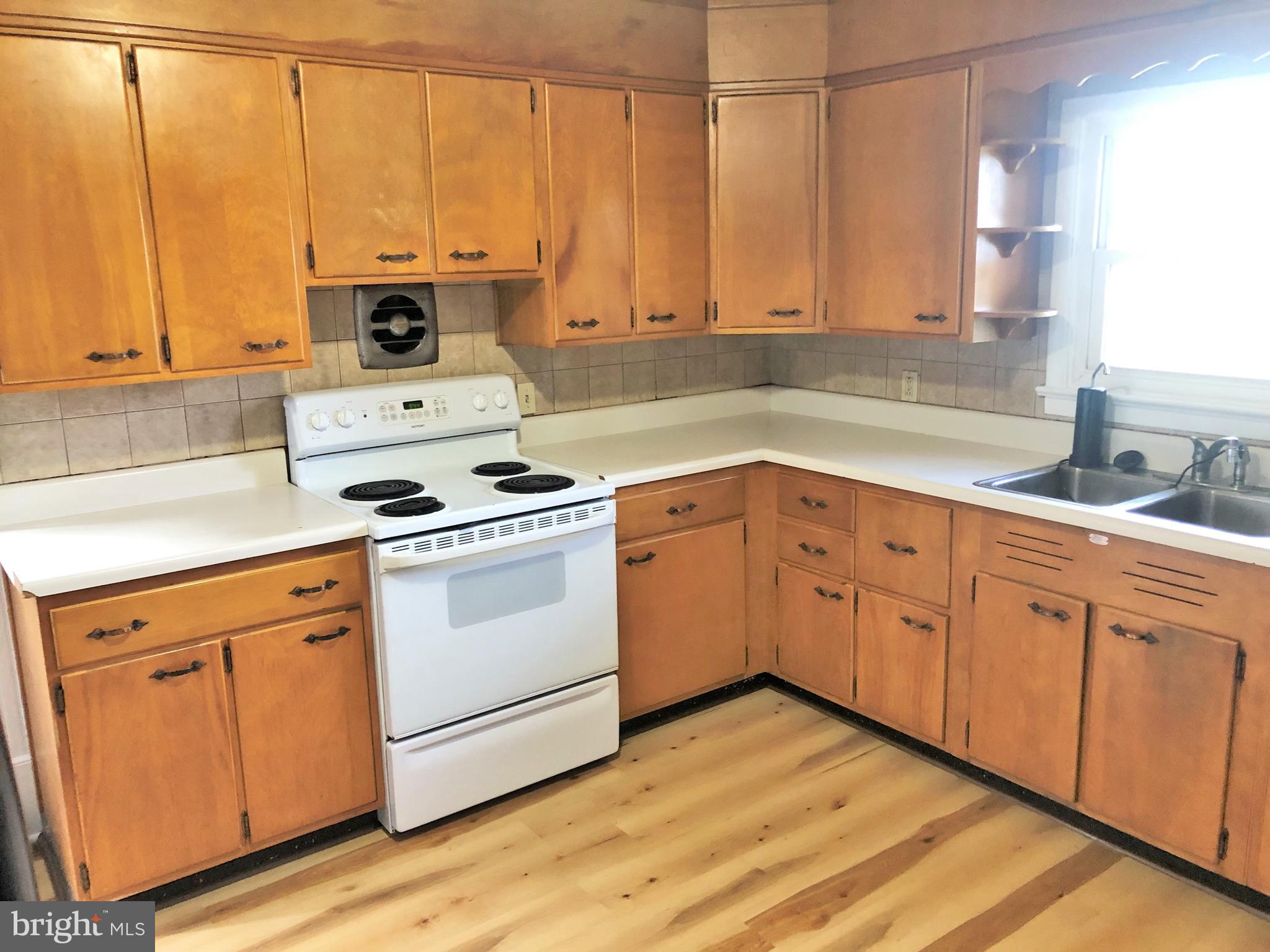 2060 Bridge Road Schwenksville, PA 19473 - Photo 7 of 23
