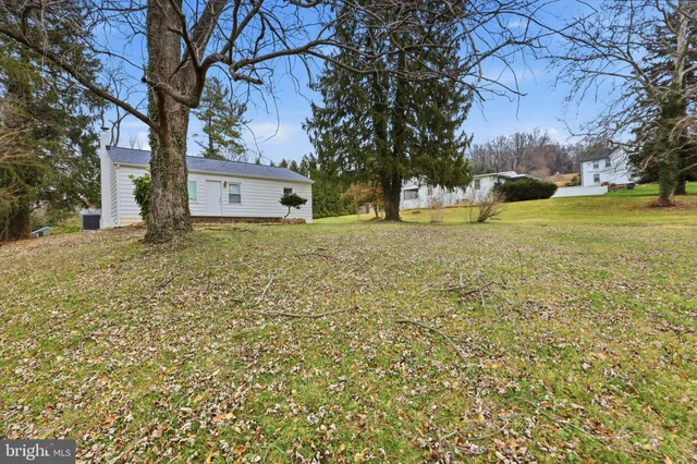 a house view with a outdoor space