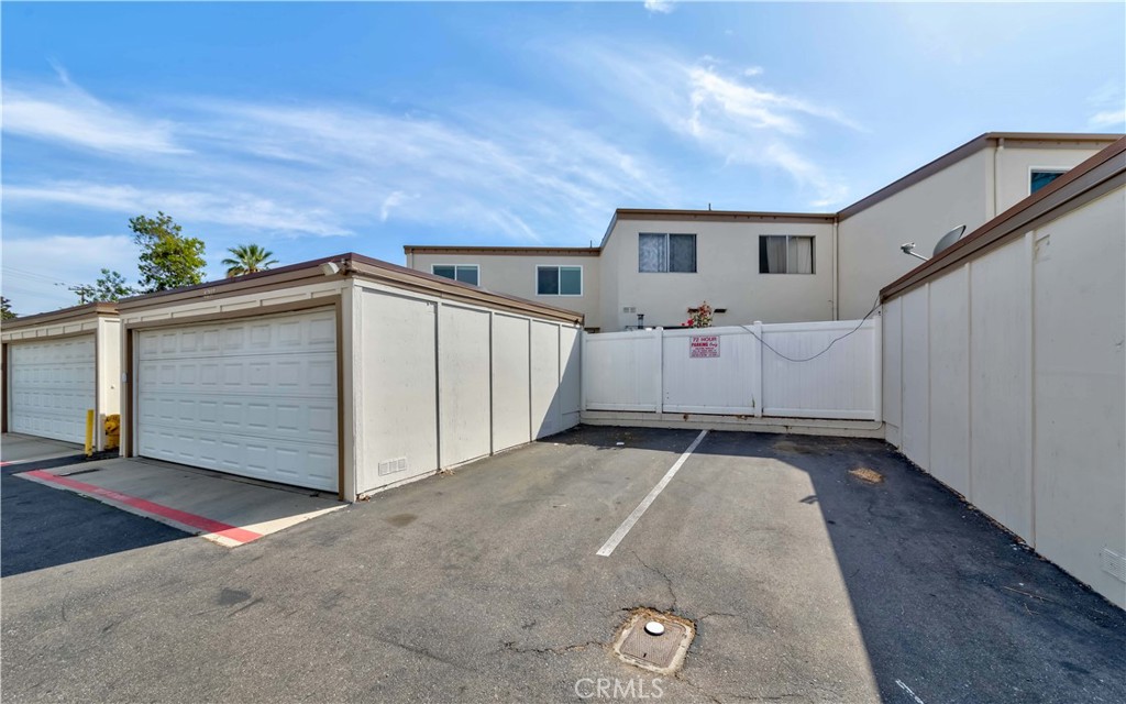 8237 Haseltine Green Buena Park, CA 90621 - Photo 25 of 28