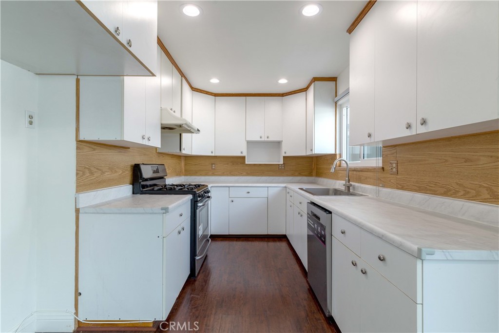 8237 Haseltine Green Buena Park, CA 90621 - Photo 10 of 28