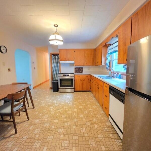 129 Enfield Road Lincoln, ME 04457 - Photo 12 of 39 Kitchen