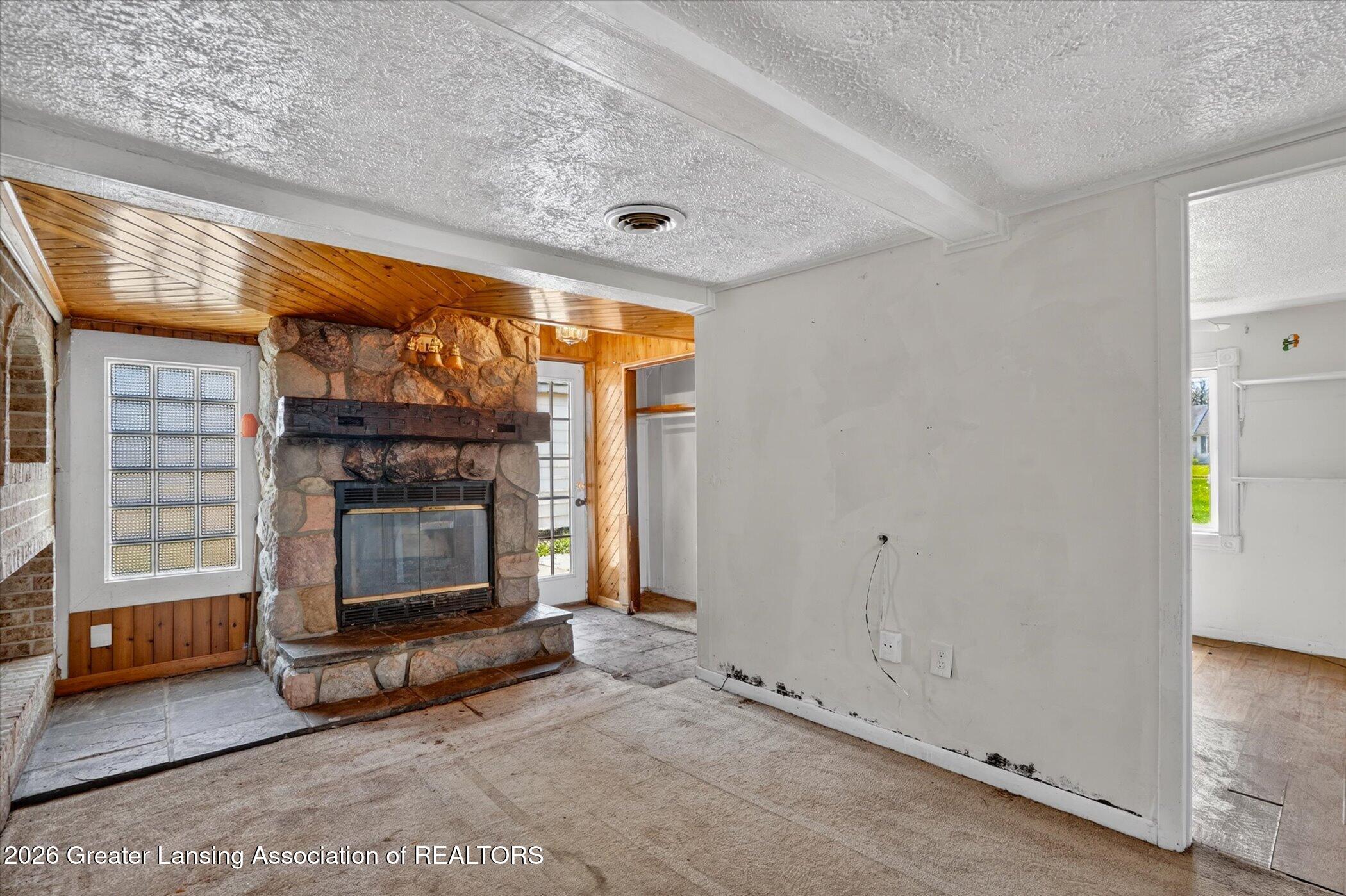 3024 West Jolly Road Lansing, MI 48911 - Photo 17 of 37 18-3024-W-Jolly-Rd-WindowStill-Real-Esta