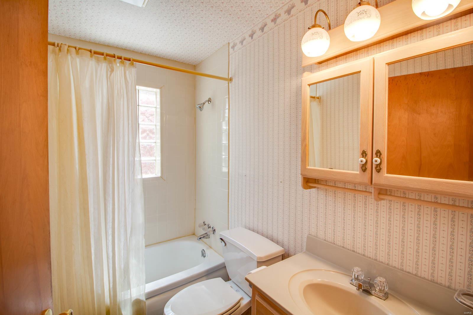 943 Danforth Street Alton, IL 62002 - Photo 11 of 23