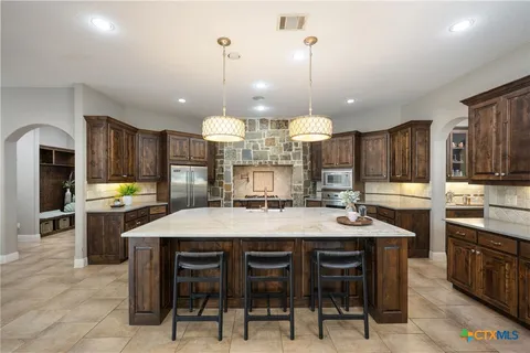 $1,350,000 | 1211 Porto Point, New Braunfels, TX 78132
