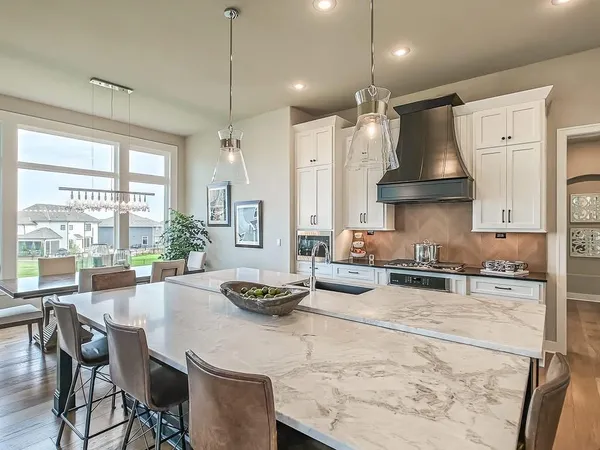 $1,875,000 | 8625 Westridge Court, Parkville, MO 64152