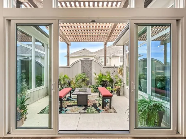 $1,875,000 | 8625 Westridge Court, Parkville, MO 64152