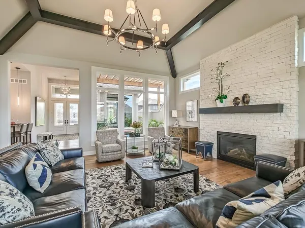 $1,875,000 | 8625 Westridge Court, Parkville, MO 64152