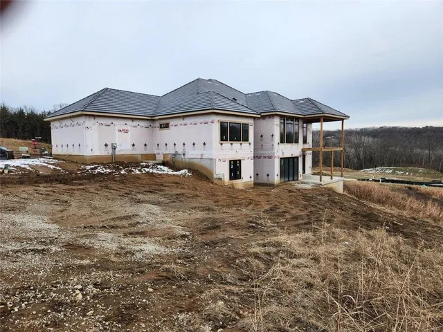 $1,875,000 | 8625 Westridge Court, Parkville, MO 64152