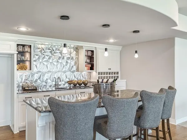 $1,875,000 | 8625 Westridge Court, Parkville, MO 64152