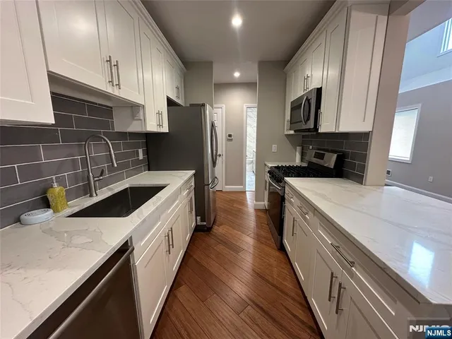 $6,000 | 16 Engle Street, Cresskill, NJ 07626