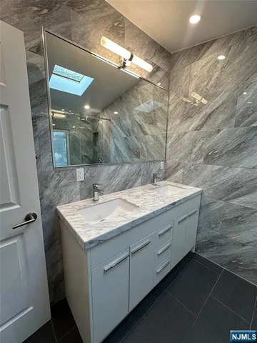 $6,000 | 16 Engle Street, Cresskill, NJ 07626