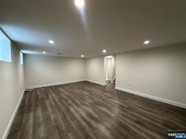 $6,000 | 16 Engle Street, Cresskill, NJ 07626