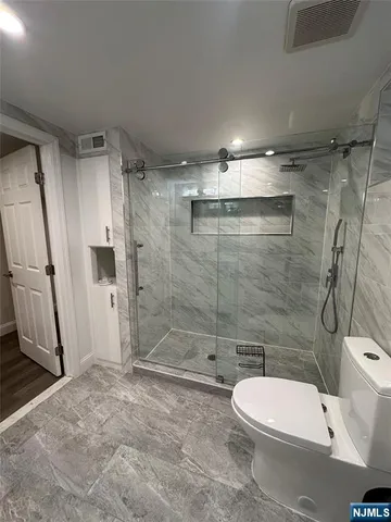 $6,000 | 16 Engle Street, Cresskill, NJ 07626