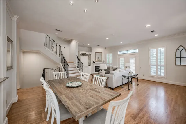 $3,500 | 3511 Yupon Street, Houston, TX 77006